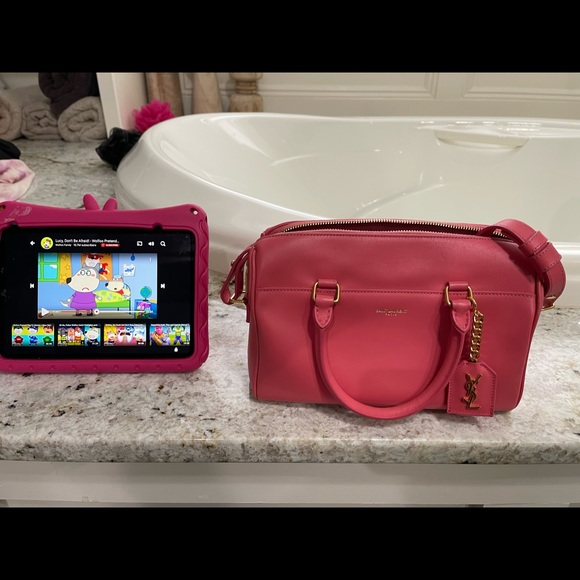 Saint Laurent Classic Baby Duffle Bag Leather - Picture 8 of 14